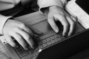 چگونه از هوش مصنوعی برای تولید محتوا استفاده کنیم؟