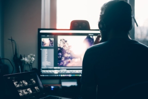 چطور فریلنسر شویم؟ راهنمای جامع شروع مسیر فریلنسری